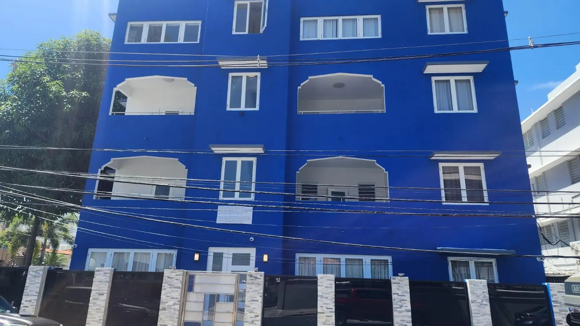 Stunning 3-Bedroom Beachside Apartment San Juan